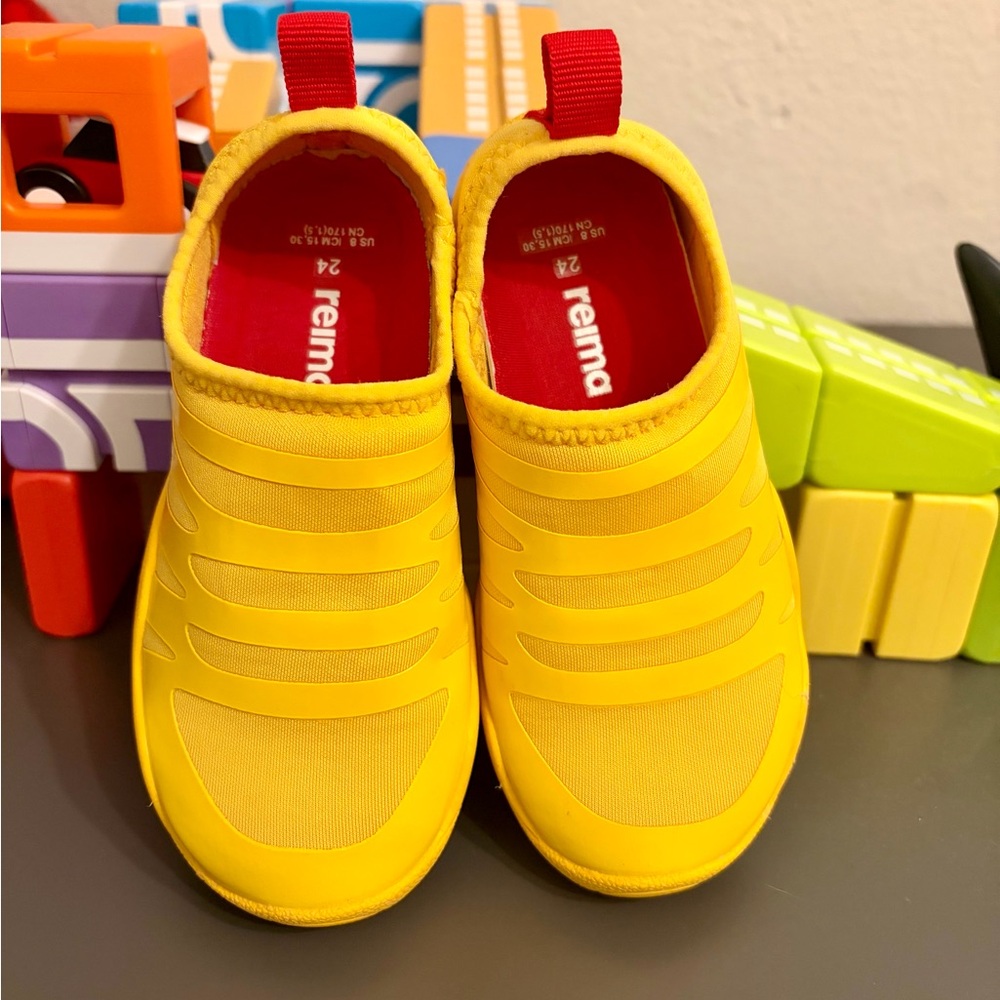 🌊☀️🌊Reima toddler beach pool swimming shoes size 8